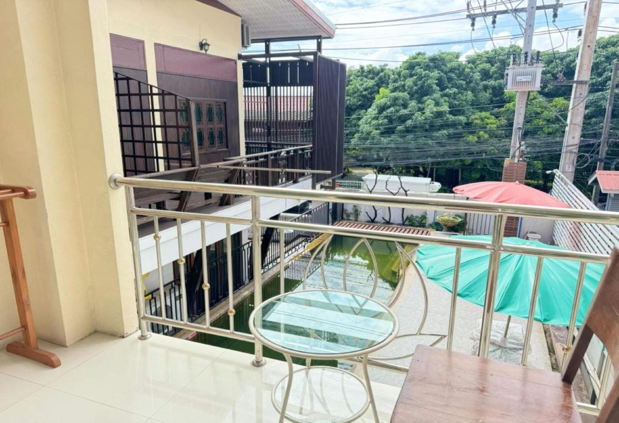 Collection O Bupamontra Chiangmai Hotell Chiang Mai Eksteriør bilde